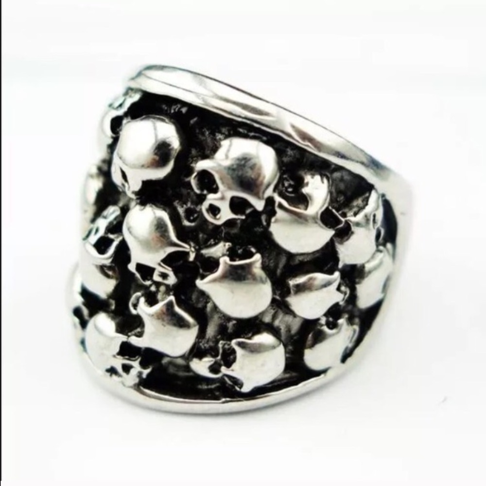 - Multi-skull Wide Ring! NEW!